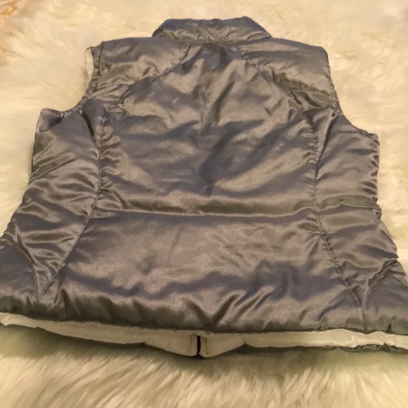 Vest - Picture 3 of 9